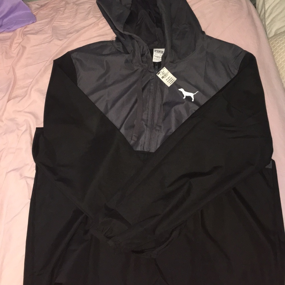 VS Pink, M/L  Wind Breaker NWT!